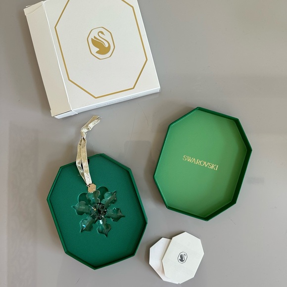 Swarovski Annual Edition 2022 Ornament - Picture 4 of 8
